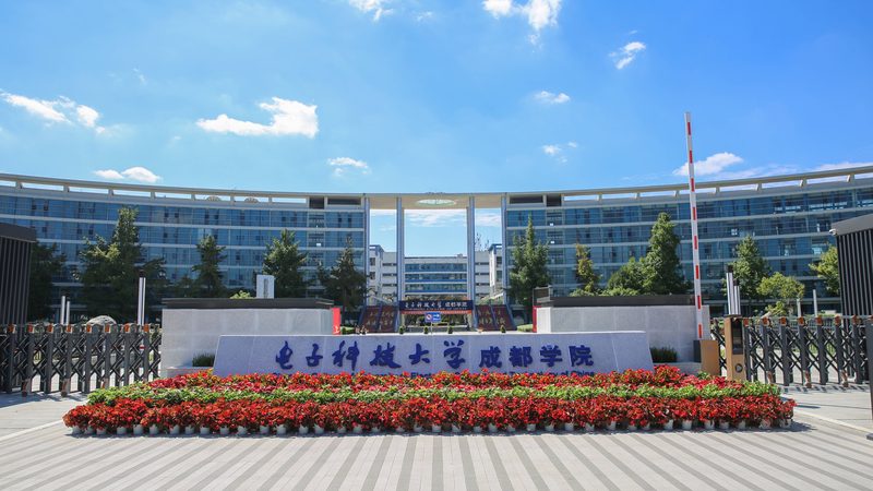 PCB板厚度标准解析：揭秘电子制造中的关键参数