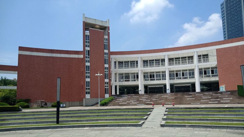 揭秘深圳PCB打样：厂家报价背后的技术考量